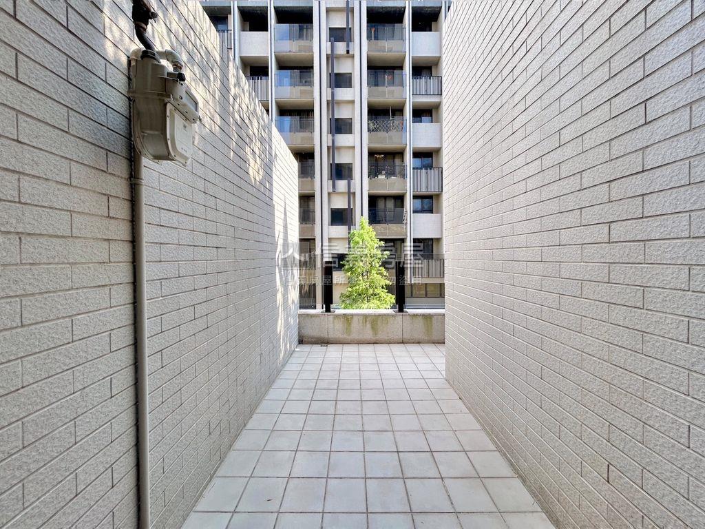 竹北ＡＩ公園旁大三房房屋室內格局與周邊環境