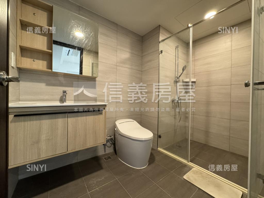 白天鵝小資美宅附平車房屋室內格局與周邊環境
