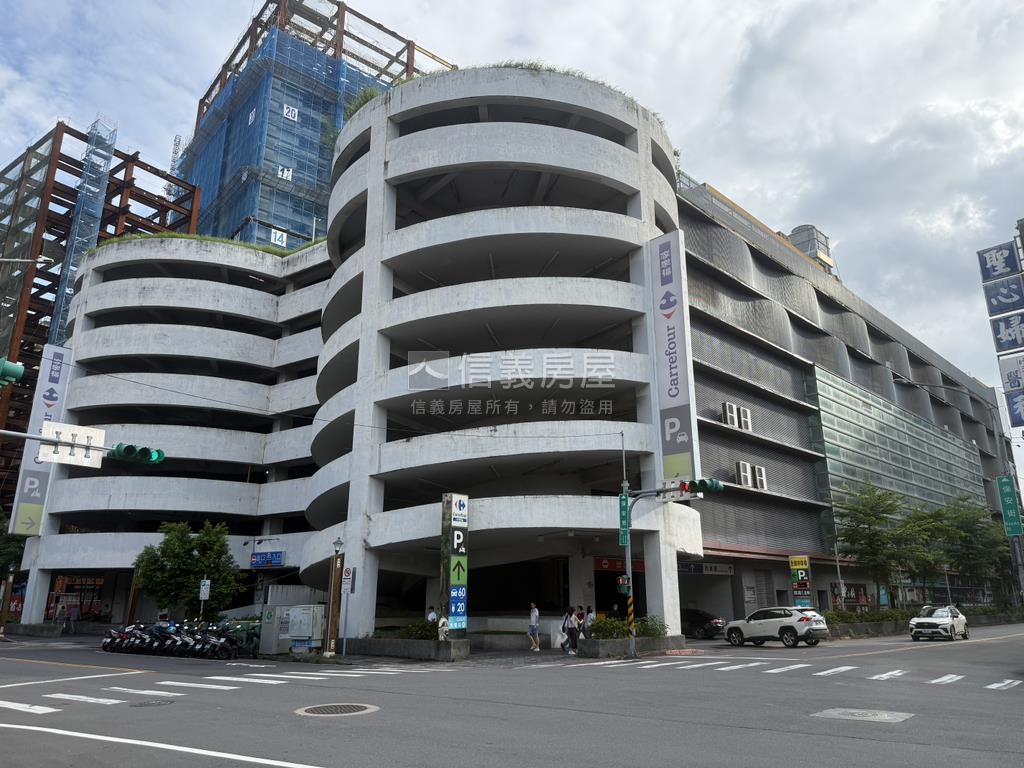 與耀耀首席做鄰居房屋室內格局與周邊環境