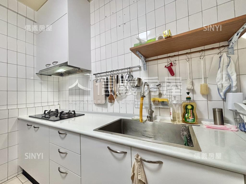 蒼翠欲滴●採光大四房房屋室內格局與周邊環境