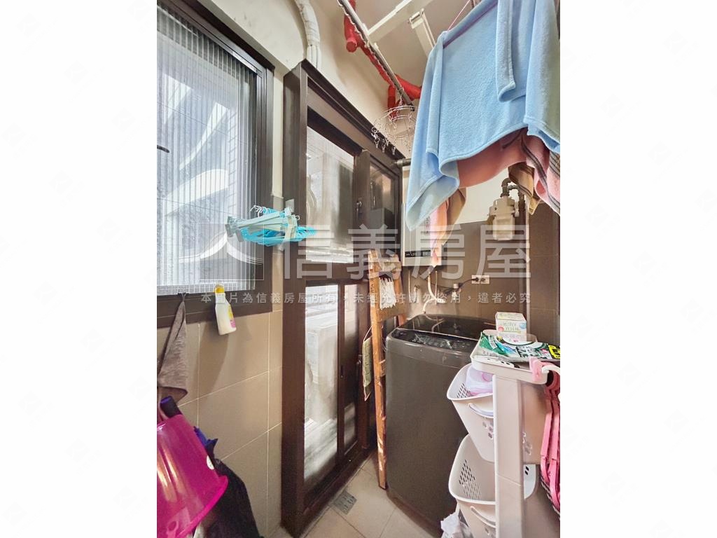 裝潢溫馨美２＋１附車位房屋室內格局與周邊環境