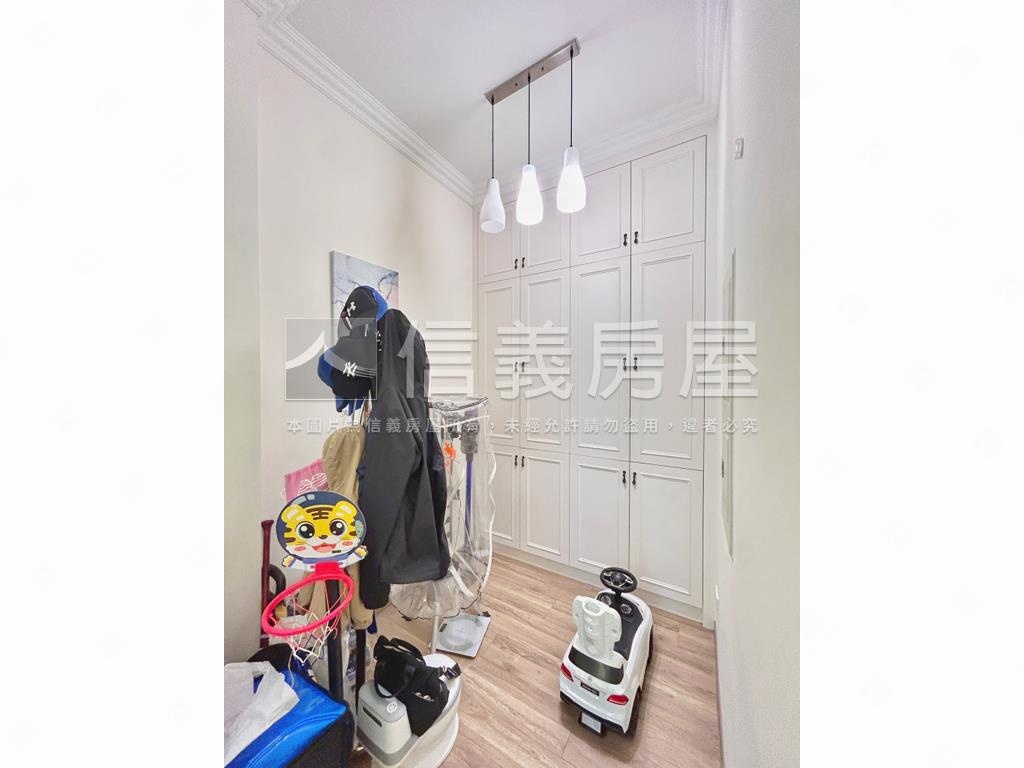 裝潢溫馨美２＋１附車位房屋室內格局與周邊環境