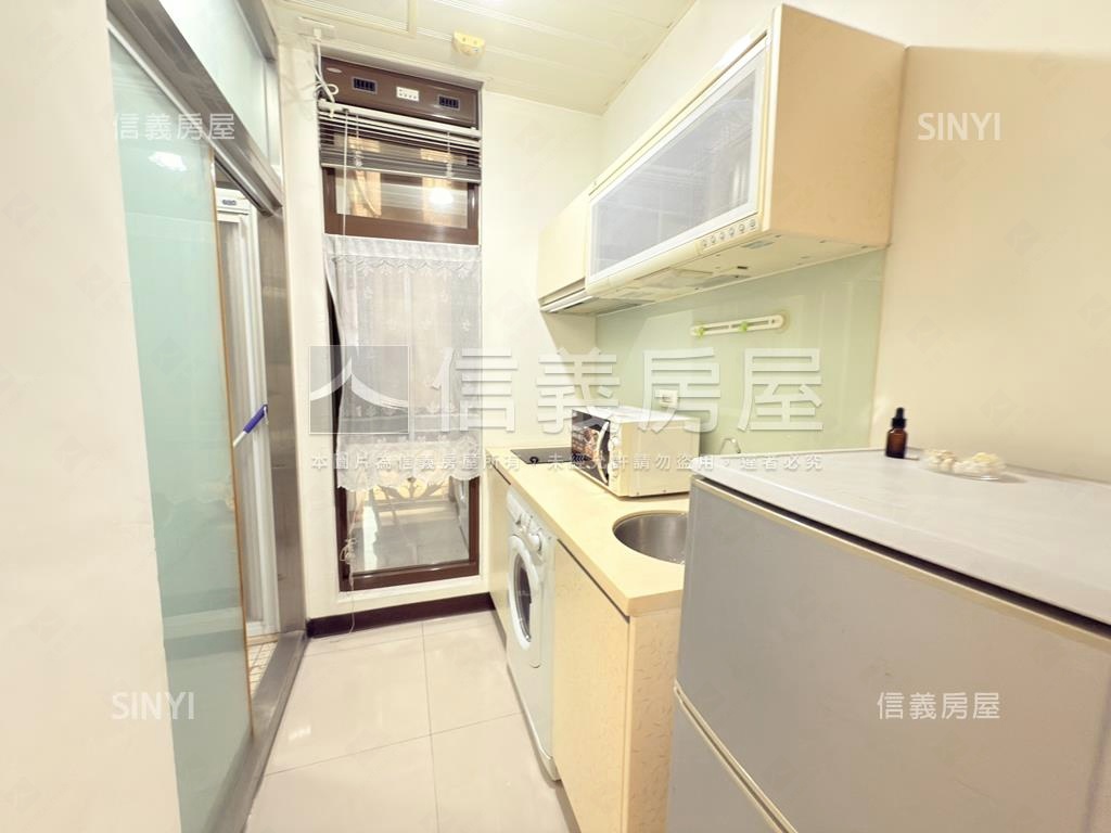 敦北圓頂＊挑高邊間捷運房屋室內格局與周邊環境