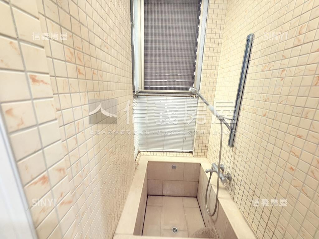 敦北圓頂＊挑高邊間捷運房屋室內格局與周邊環境
