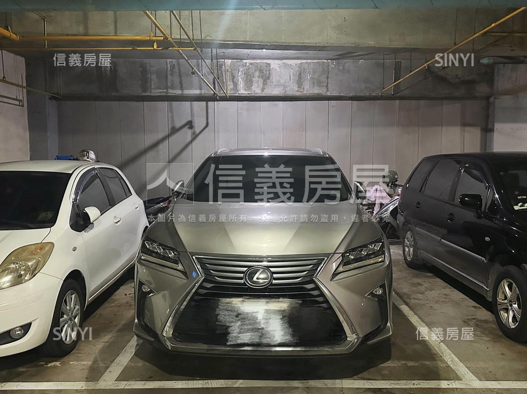 近文山特區優質四房平車房屋室內格局與周邊環境