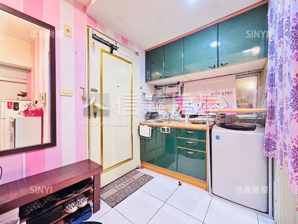 近長榮。高樓邊間套房房屋室內格局與周邊環境