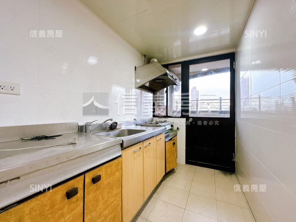 大安站邊間有景觀２房２衛房屋室內格局與周邊環境