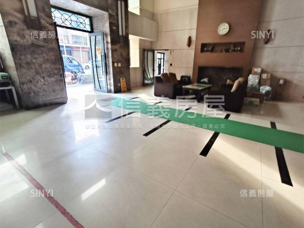 土庫家樂福旁高樓三房房屋室內格局與周邊環境