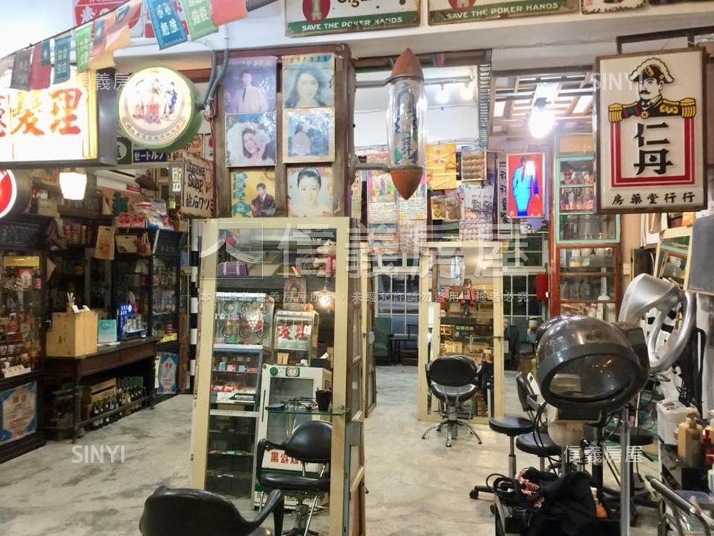 仁愛國中大面寬店面房屋室內格局與周邊環境