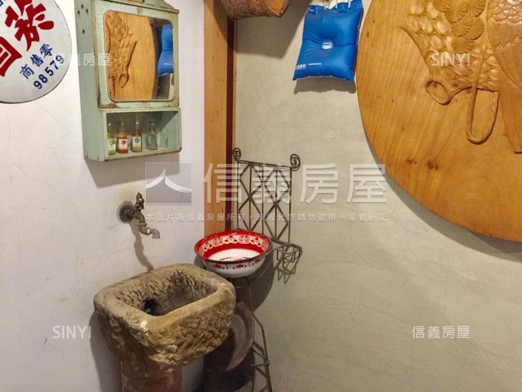 仁愛國中大面寬店面房屋室內格局與周邊環境