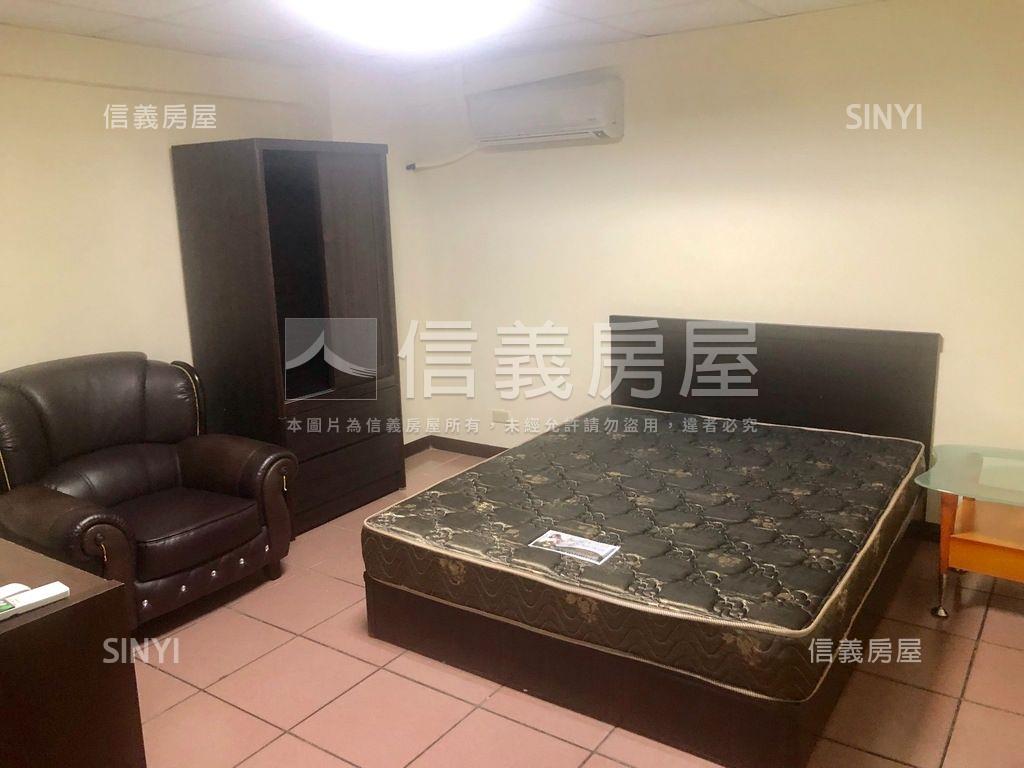 仁愛國中大面寬店面房屋室內格局與周邊環境