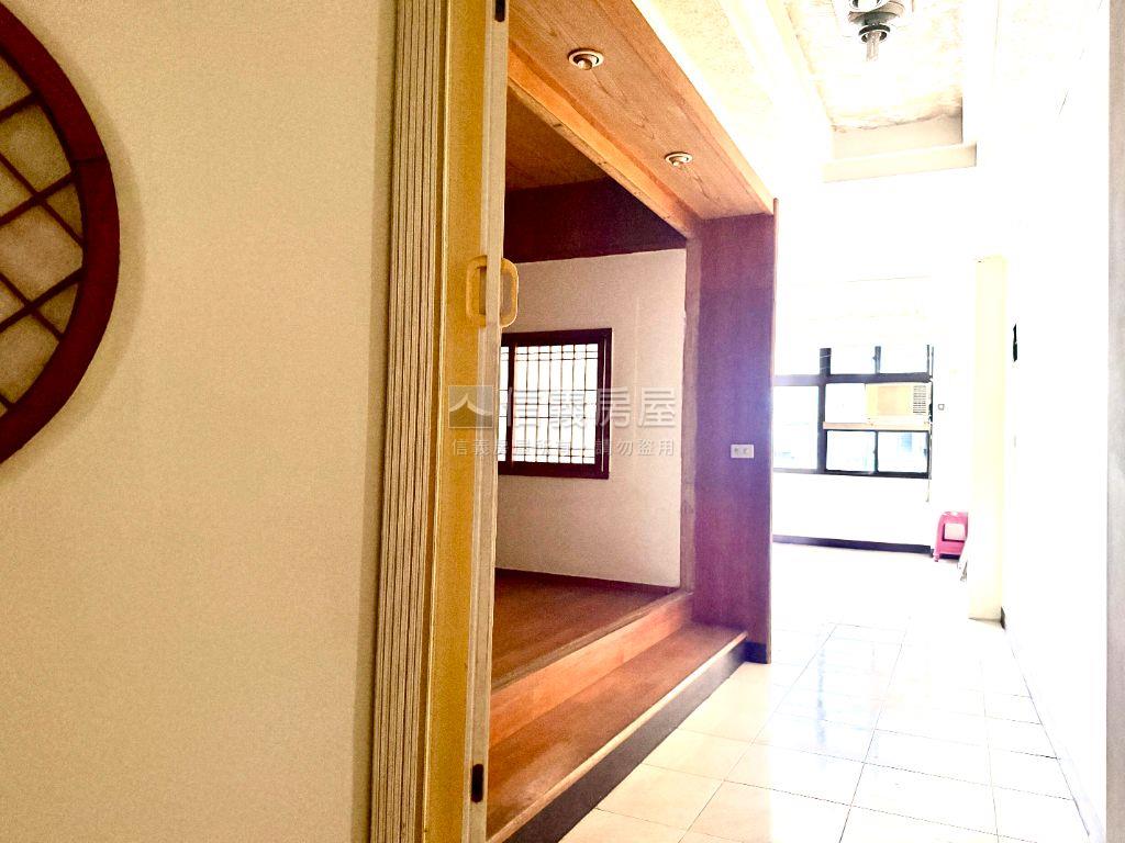 捷運旁－鶯桃住商透天好宅房屋室內格局與周邊環境
