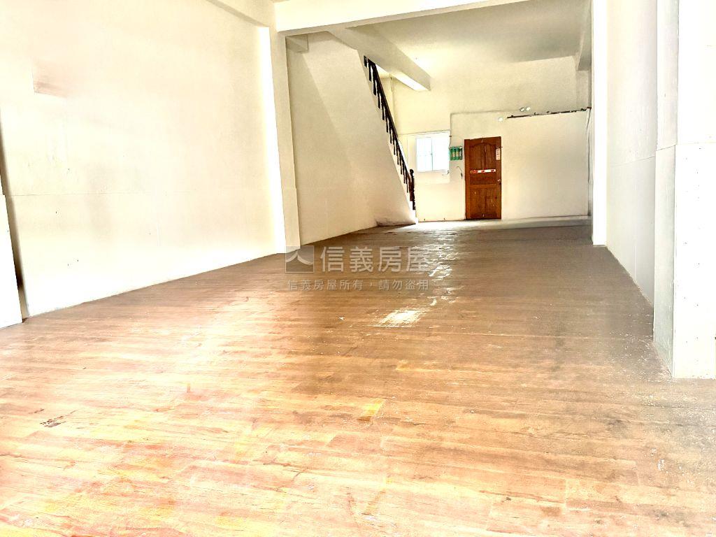 捷運旁－鶯桃住商透天好宅房屋室內格局與周邊環境