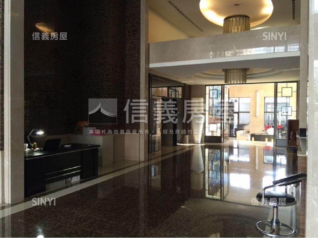 ★中港ＴｈｅＯＮＥ樓店２房屋室內格局與周邊環境