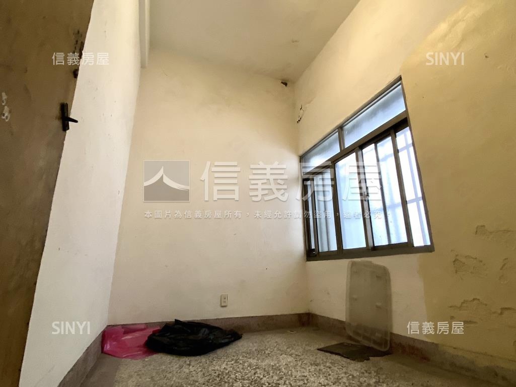 近草衙道大地坪透天房屋室內格局與周邊環境