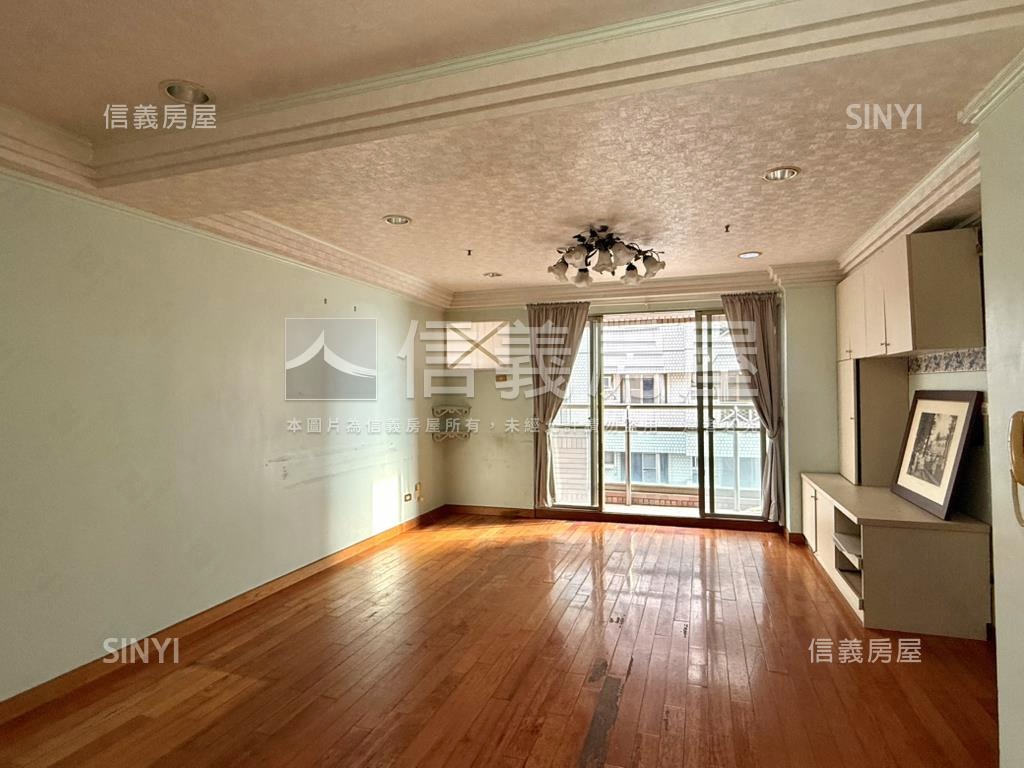 地中海夕陽海哇三房平車房屋室內格局與周邊環境