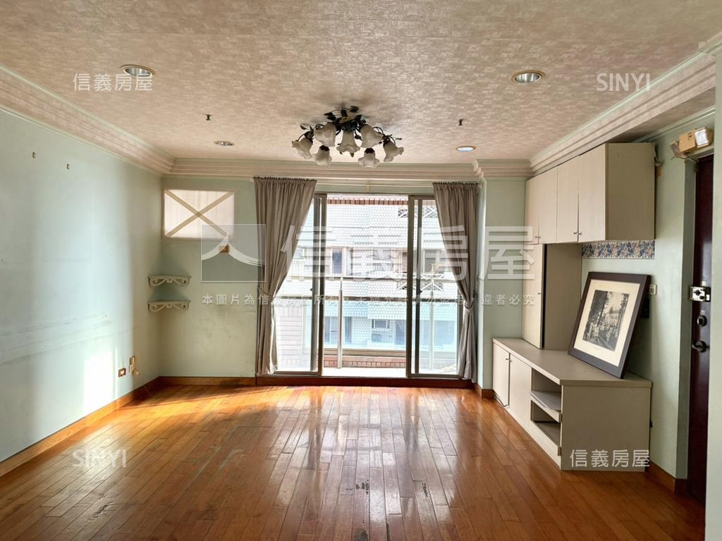 地中海夕陽海哇三房平車房屋室內格局與周邊環境