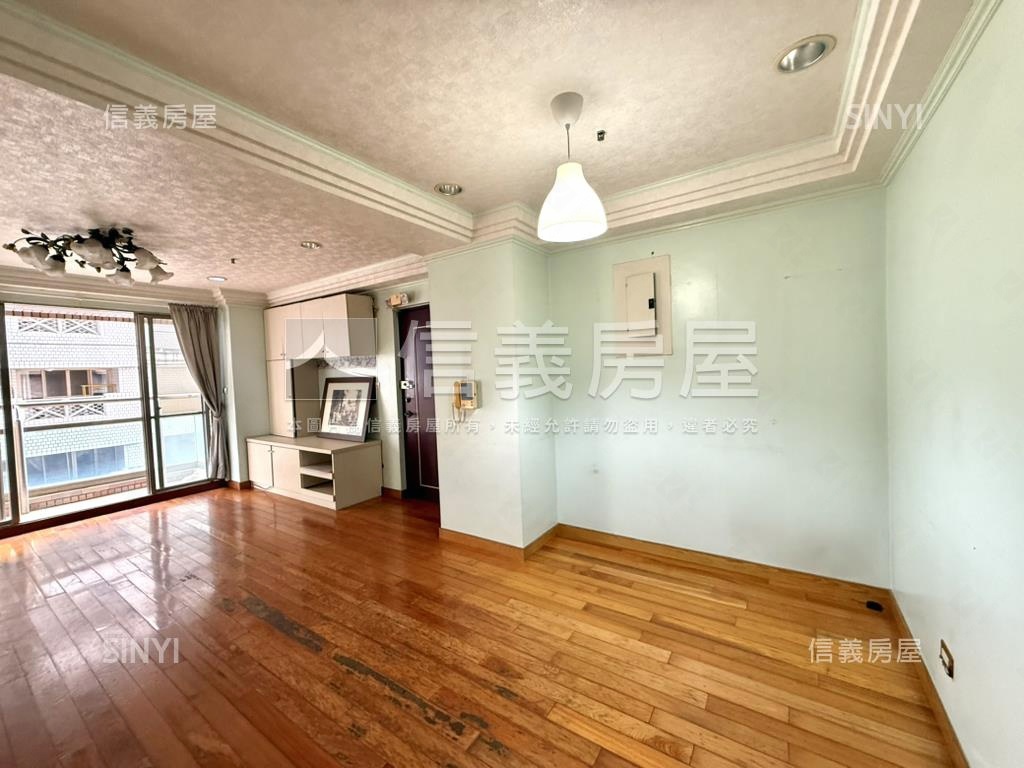 地中海夕陽海哇三房平車房屋室內格局與周邊環境