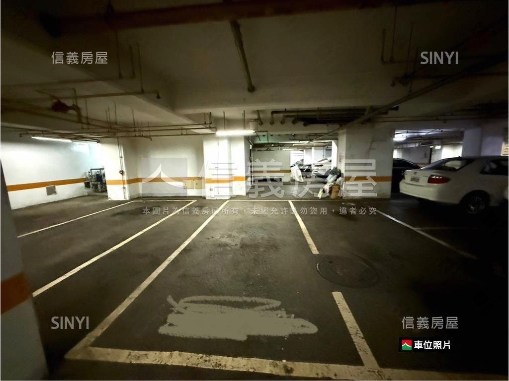 地中海夕陽海哇三房平車房屋室內格局與周邊環境