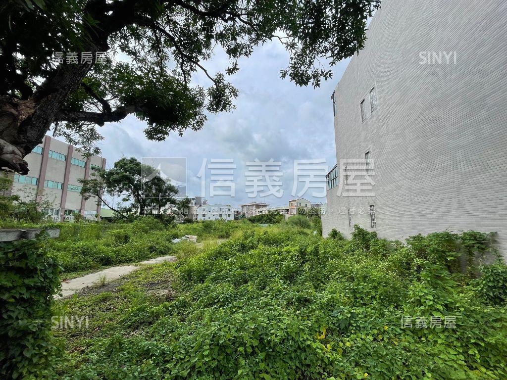 歸仁臨路方正好規劃土地Ａ房屋室內格局與周邊環境