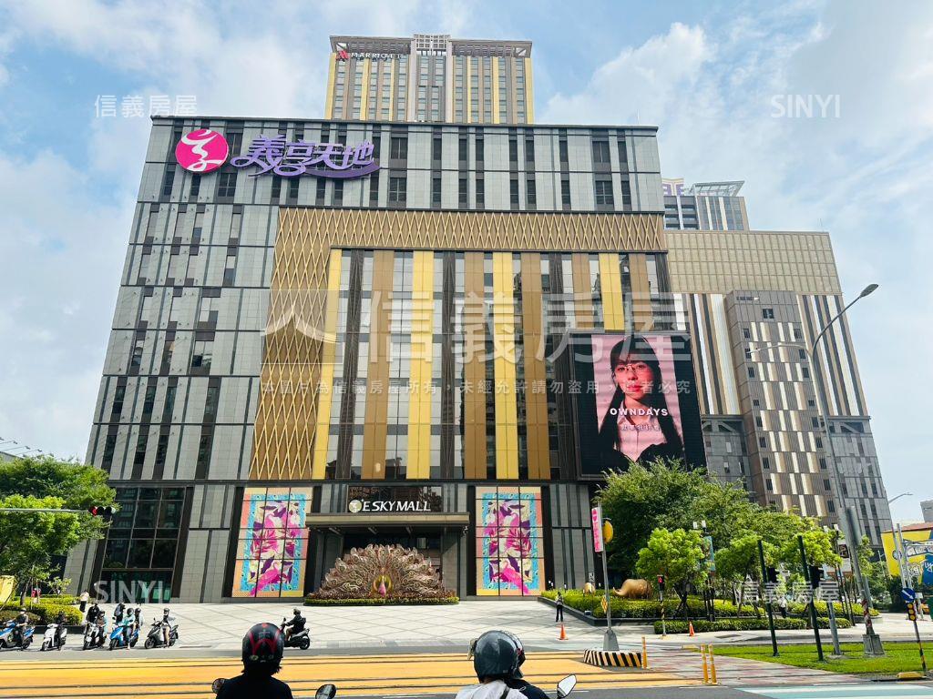 好市多旁高樓景觀三房車位房屋室內格局與周邊環境