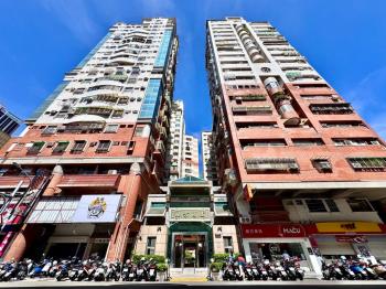 好市多旁高樓景觀三房車位