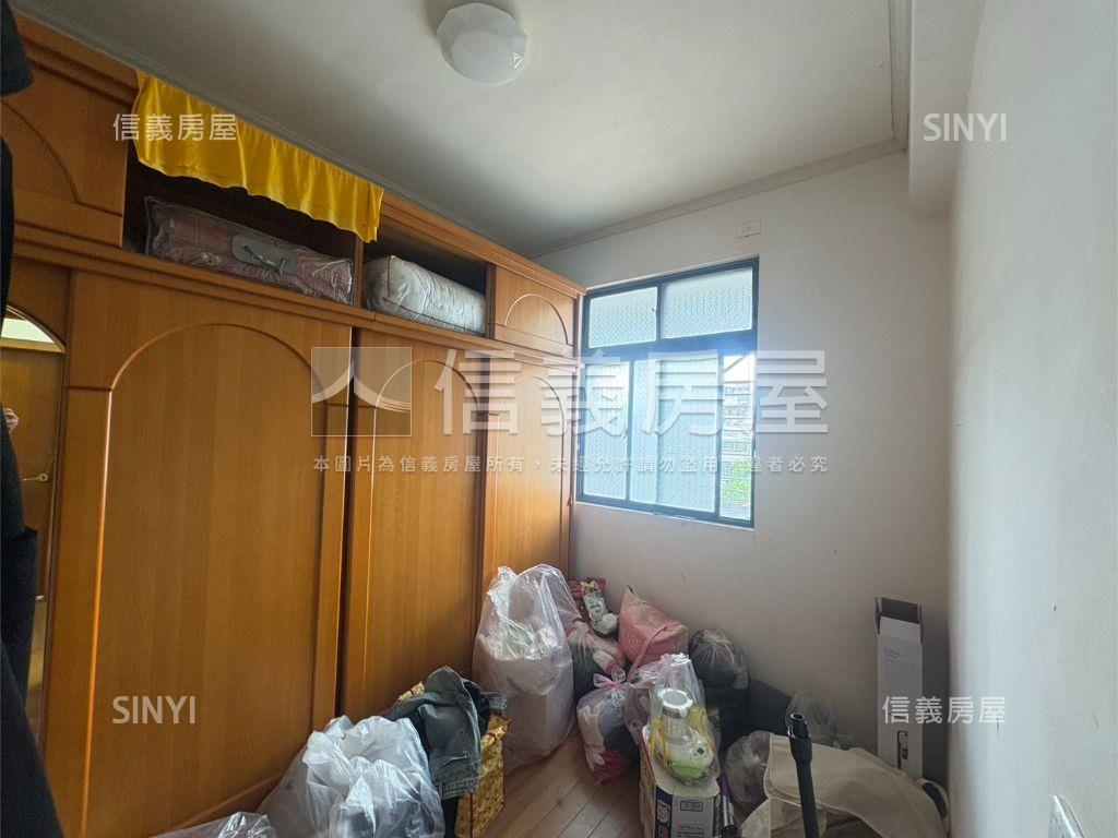 中正路方正格局採光好三房房屋室內格局與周邊環境