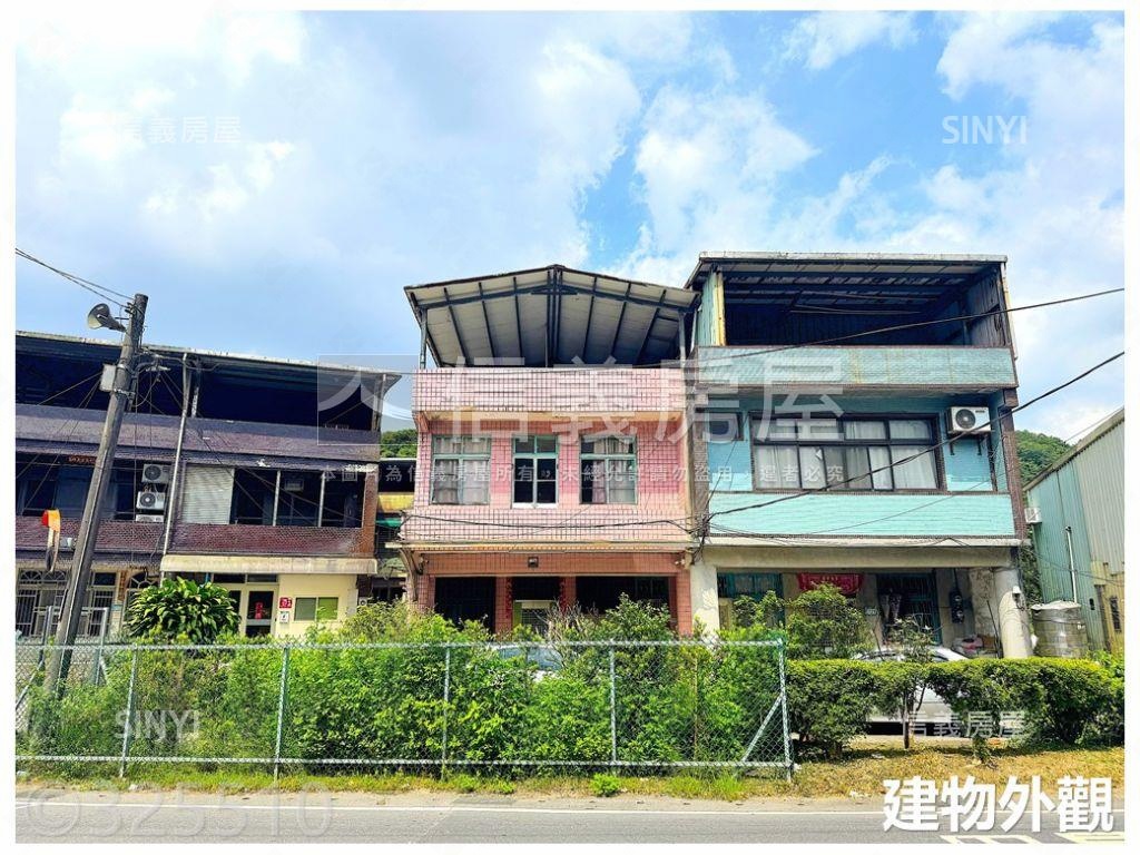 方便停車一樓及鄰地房屋室內格局與周邊環境