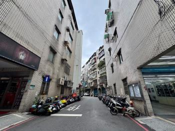 環狀中正路稀有電梯廠辦