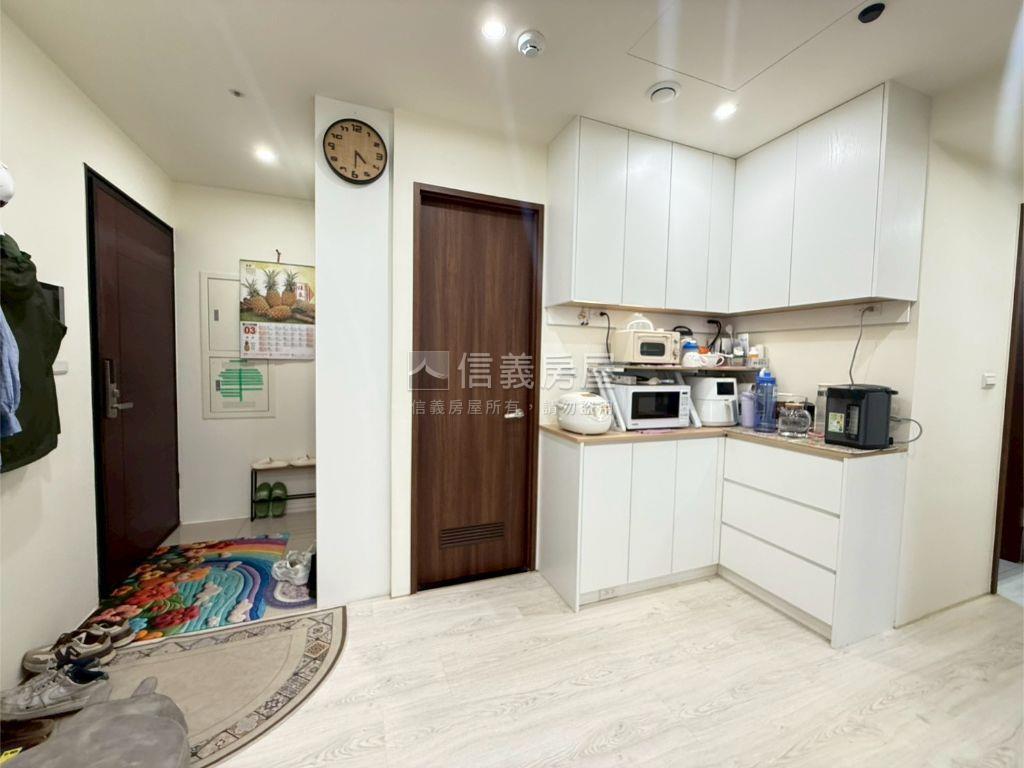 名軒海樂地優質電梯三房房屋室內格局與周邊環境