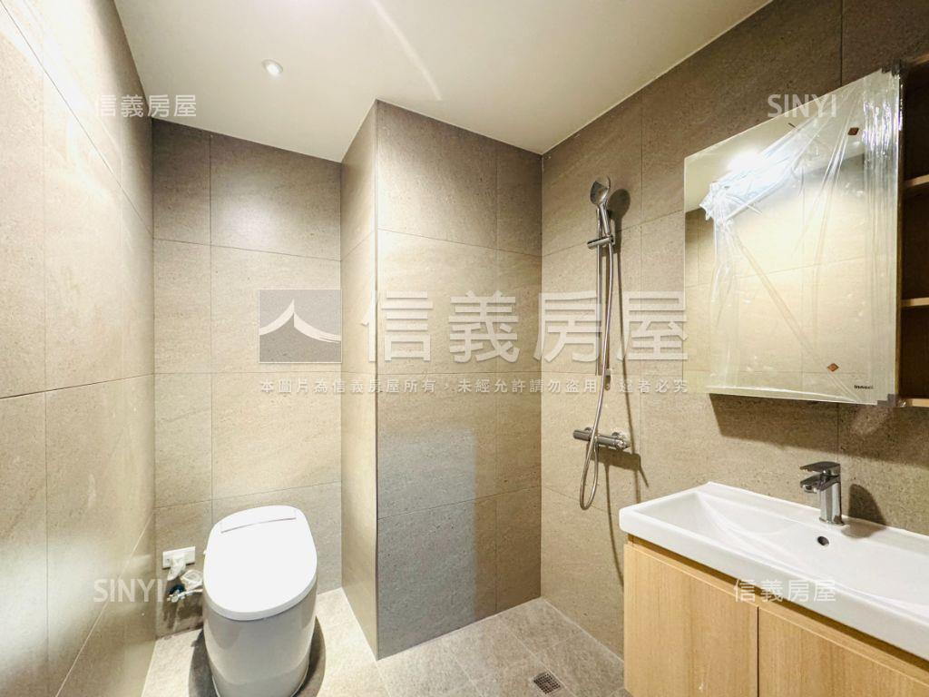 沐川邊間２房２衛＋車位房屋室內格局與周邊環境