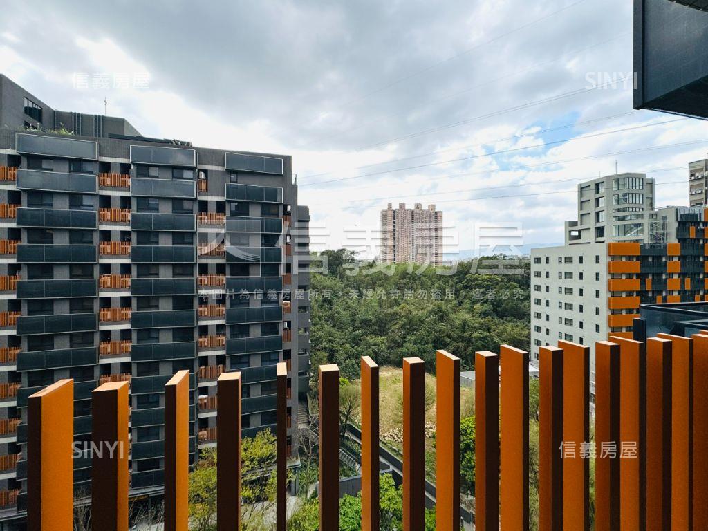 沐川邊間２房２衛＋車位房屋室內格局與周邊環境