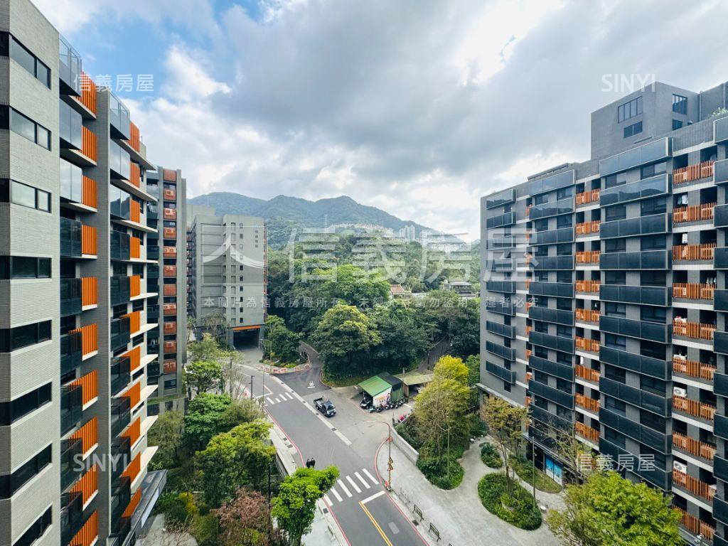 沐川邊間２房２衛＋車位房屋室內格局與周邊環境
