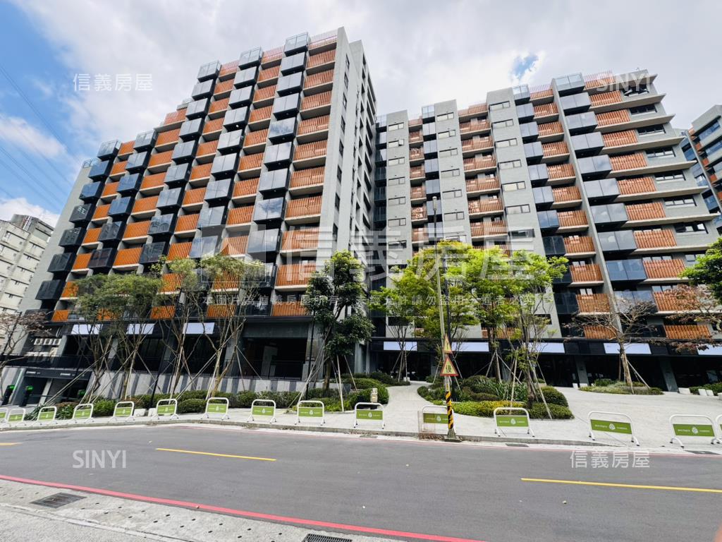 沐川邊間２房２衛＋車位房屋室內格局與周邊環境