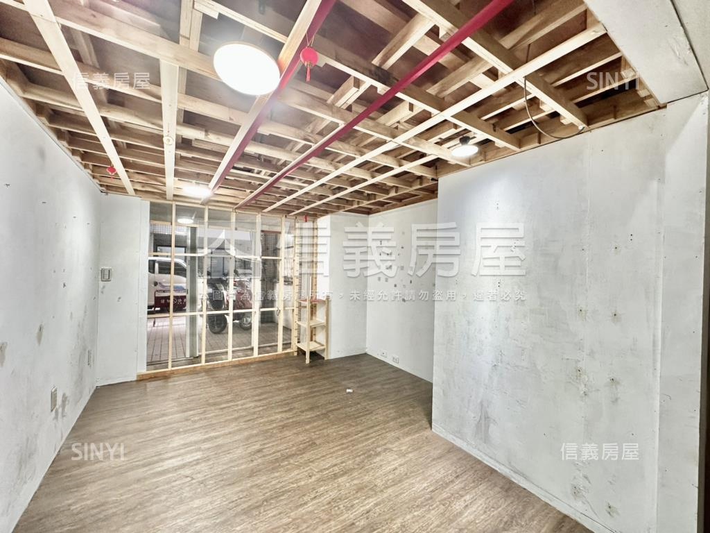 近一中生活圈１０米路店面房屋室內格局與周邊環境