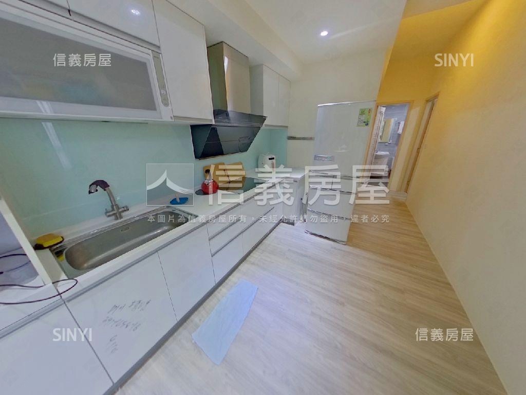 稀有兩房兩衛有車位房屋室內格局與周邊環境