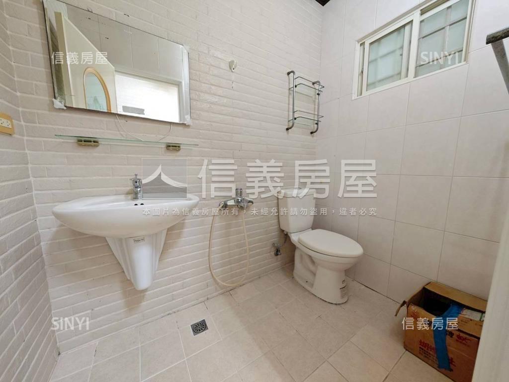 南應大熱鬧吃市店面房屋室內格局與周邊環境