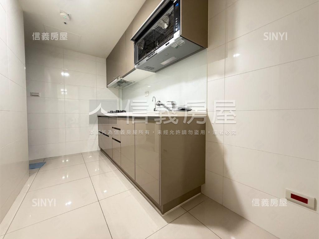 ✨稀有都美艷方正三房房屋室內格局與周邊環境