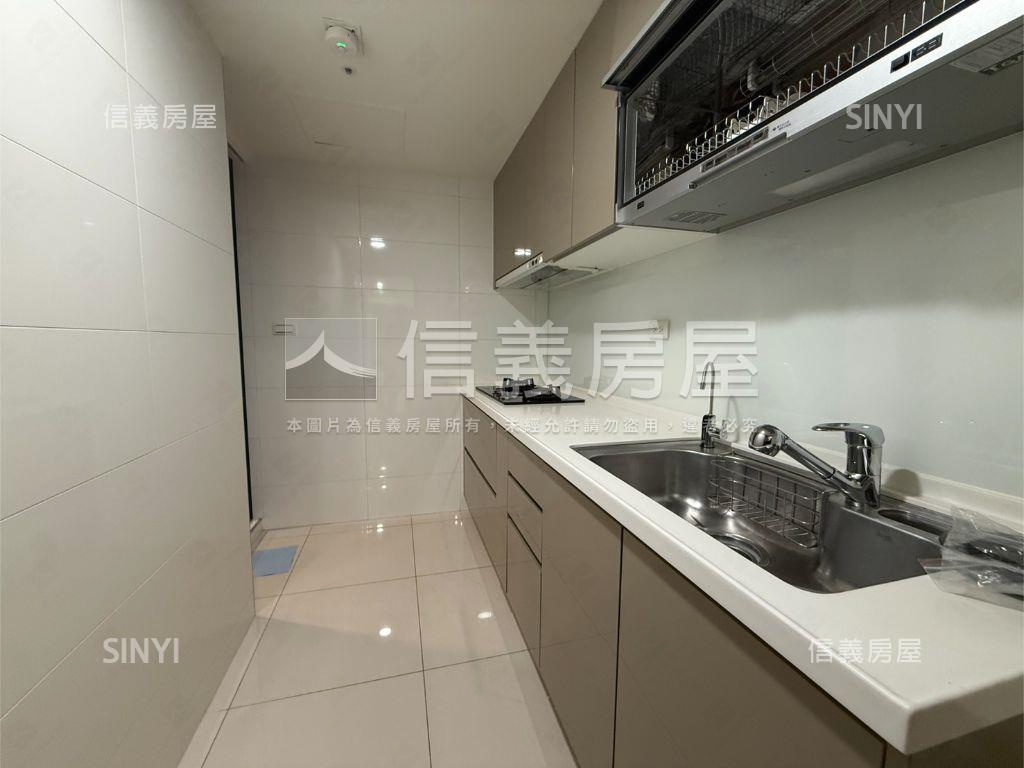 ✨稀有都美艷方正三房房屋室內格局與周邊環境