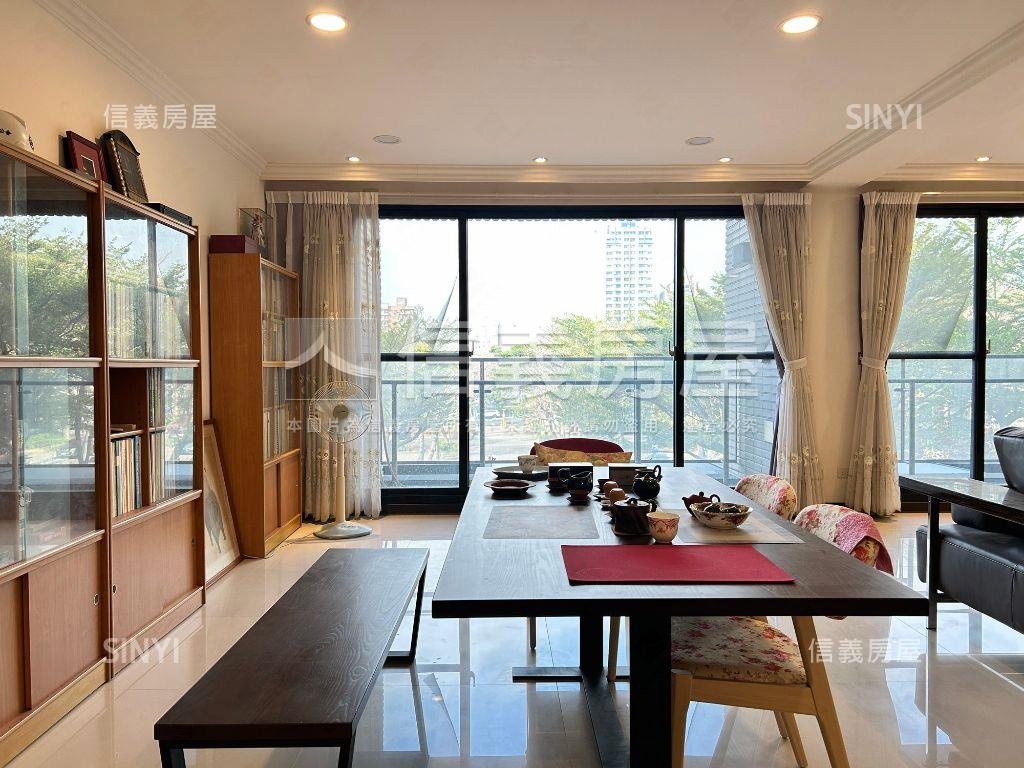 八期秀泰生活圈四房雙車位房屋室內格局與周邊環境