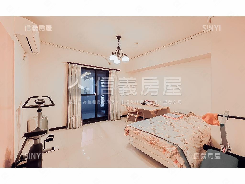 八期秀泰生活圈四房雙車位房屋室內格局與周邊環境