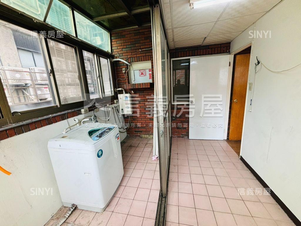 來看喔！近捷運中山北三房房屋室內格局與周邊環境