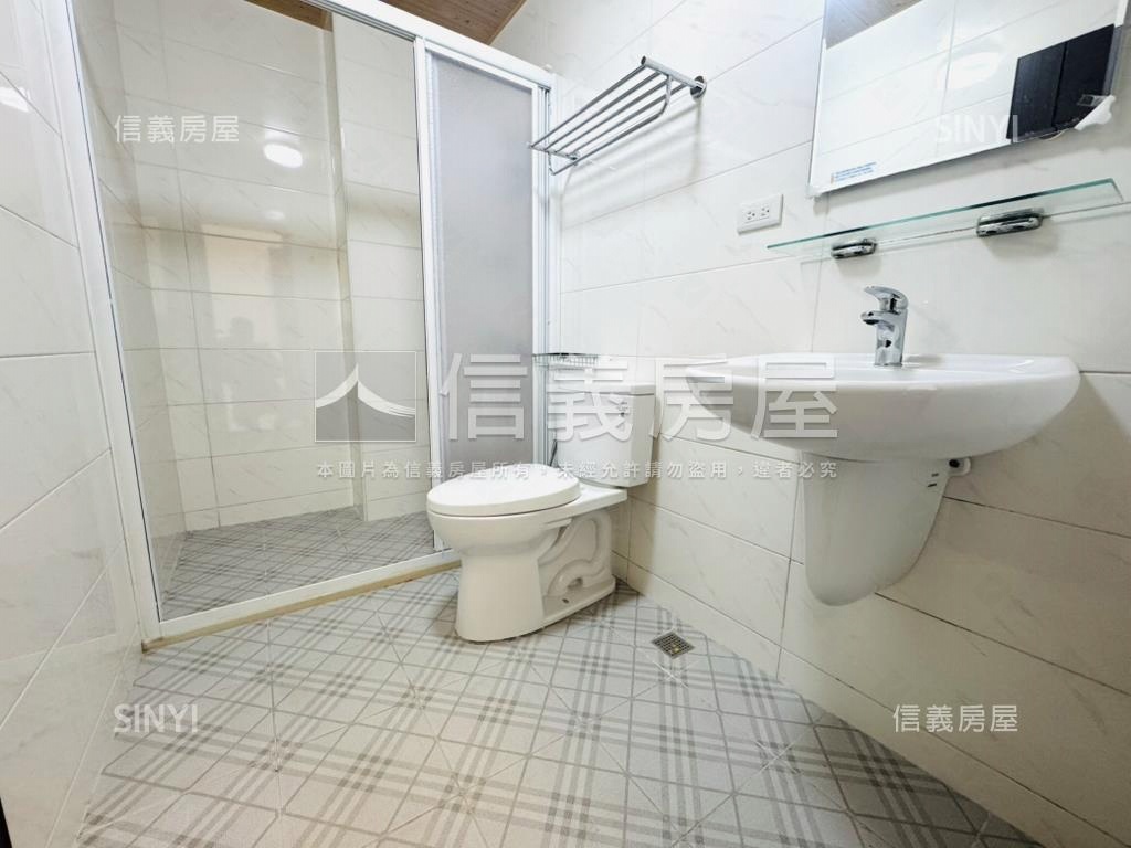 前進南科約三年透天房屋室內格局與周邊環境