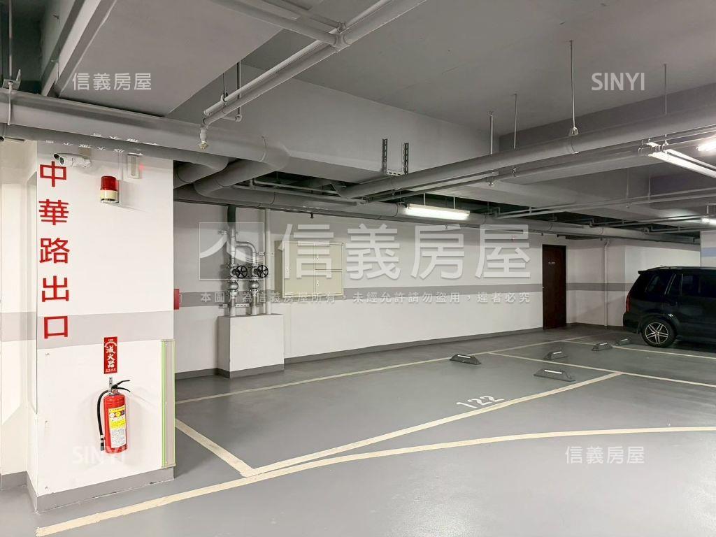 皇翔傳家露臺戶配坡平車位房屋室內格局與周邊環境