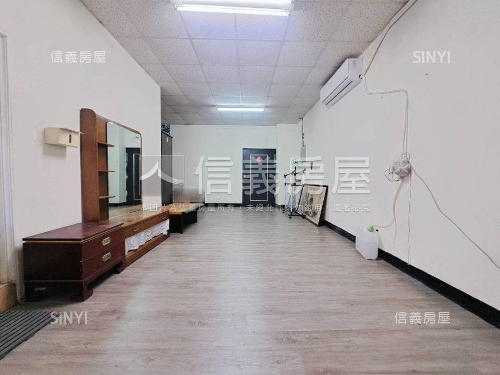 長榮京華雙併大空間房屋室內格局與周邊環境