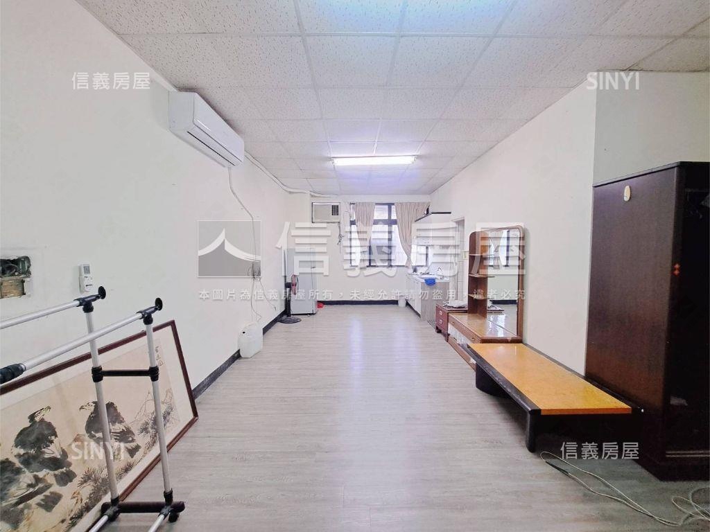 長榮京華雙併大空間房屋室內格局與周邊環境