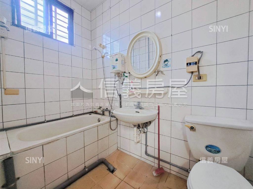 長榮京華雙併大空間房屋室內格局與周邊環境