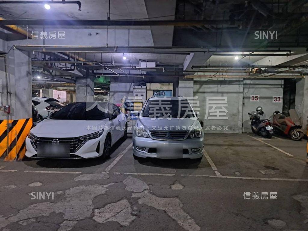 長榮京華雙併大空間房屋室內格局與周邊環境