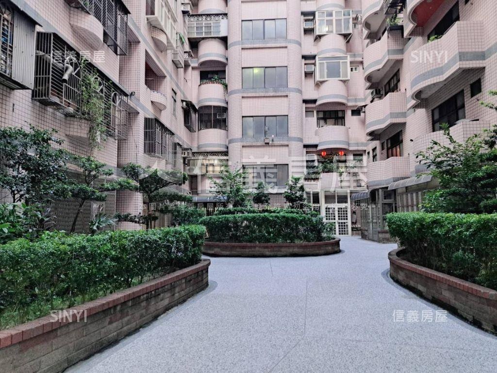 長榮京華雙併大空間房屋室內格局與周邊環境