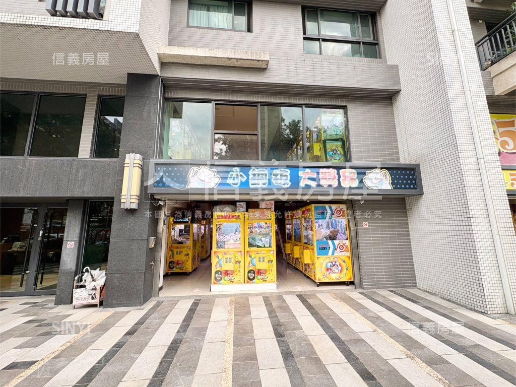 商業區品森活金店面房屋室內格局與周邊環境